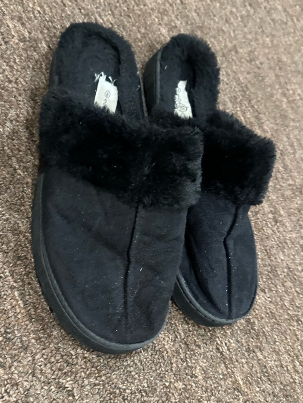Women's Sz 9 Soul Mates Faux fur black slipper Soft Plush Slides